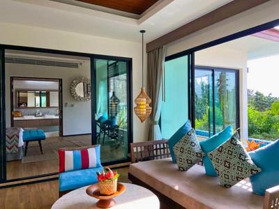 Silla Villa by ZUZU
