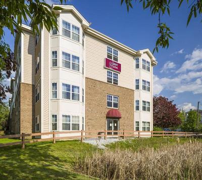 Smart Suites Ascend Hotel Collection
