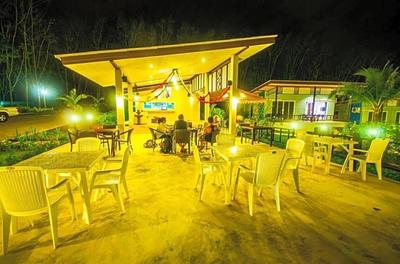 Chom Phu Resort Khaolak