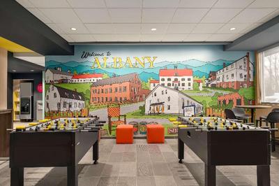 Tru by Hilton Albany Airport