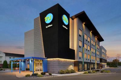 Tru by Hilton Sandusky
