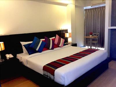 Charoenchit House