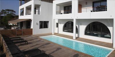 Hotel 202