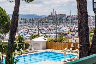 Hotel Ibaia