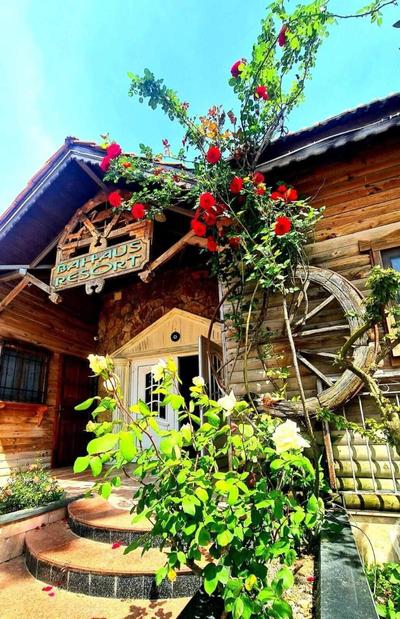 Bahaus Resort