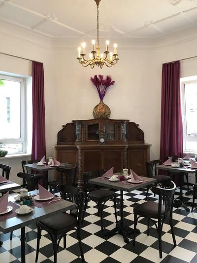 Hotel Mystique