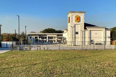 Super 8 by Wyndham Houston NW Beltway 8