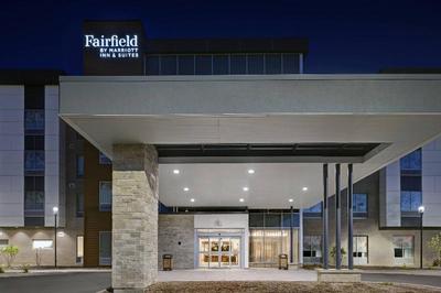 Fairfield Inn & Suites by Marriott Milwaukee Brook