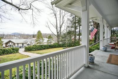 Love Lane Bed & Breakfast