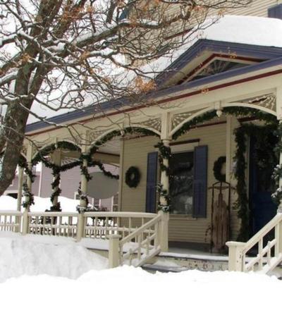 Rose Arbour Bed & Breakfast