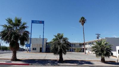 Motel 6 Blythe, CA - South