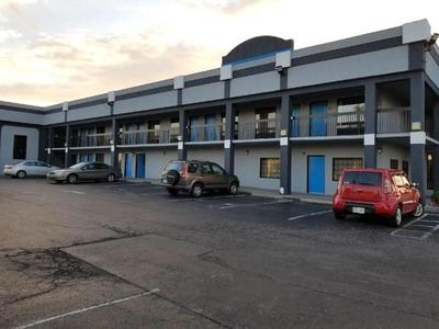 Gateway Inn And Suites