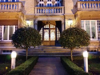 Castel Bayeux Guesthouse