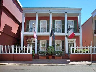 Le Richelieu In The French Quarter
