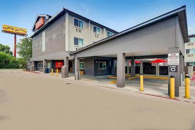 Orangewood Inn & Suites Midtown