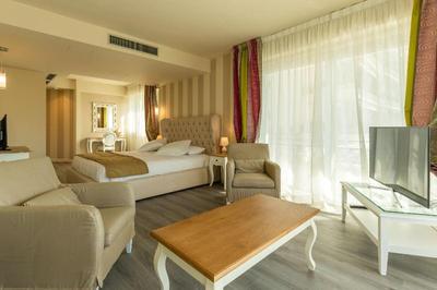 La Dolce Vita Hotel