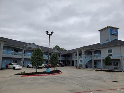 Haven Inn & Suites Willowbrook