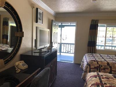 Lamplighter Motel