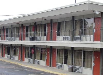 Red Carpet Inn