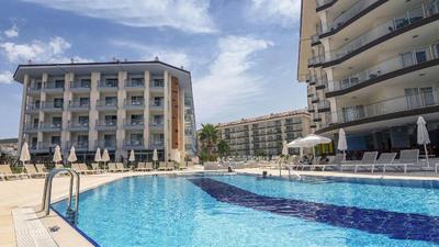Ramada Hotel & Suites By Wyndham Kusadasi