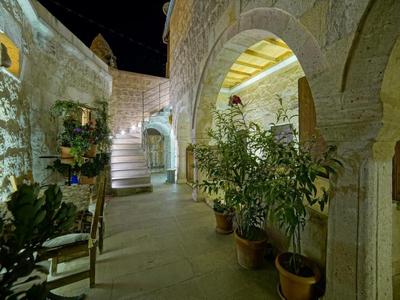 Safran Cave Hotel