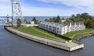 South Pier Inn