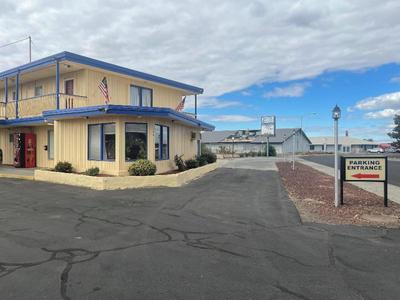 Motel Oasis Inn