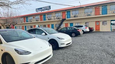 Lakeshore Inn Water Front