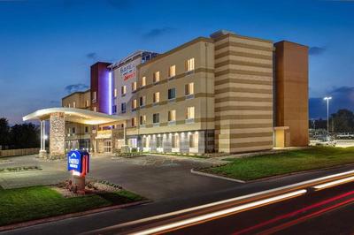 Fairfield Inn & Suites by Marriott Kansas City Bel