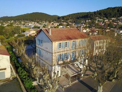 Hôtel Restaurant Le Castel Fleuri
