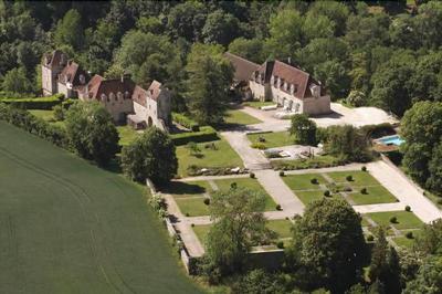 Chateau De Montrame