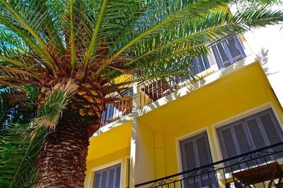 Hôtel Le Grillon