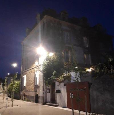 Le Voltaire Chambres et Table d'Hotes