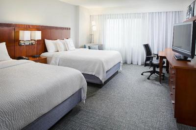 Courtyard By Marriott Roanoke Airport
