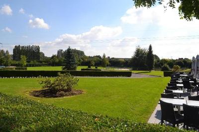 Le Domaine Des Cigognes