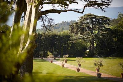 Domaine De Fontenille