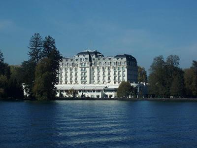 Alpha Hotel