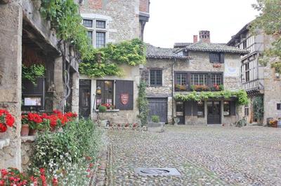 Hostellerie de Pérouges