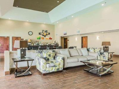Quality Inn & Suites near Maxwell-Gunter Air Force