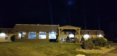 Hometown Inn & Suites