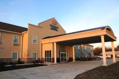 Heritage Place Hotel & Suites