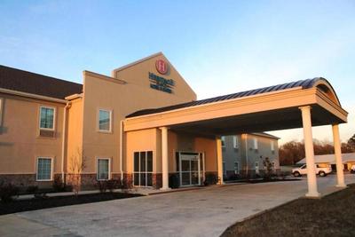 Heritage Place Hotel & Suites