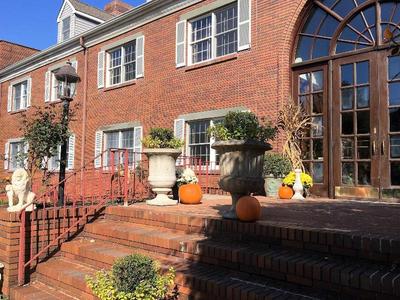 Colts Neck Inn Hotel