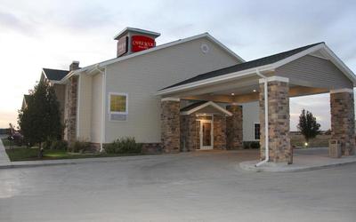 Castle Rock Inn & Suites