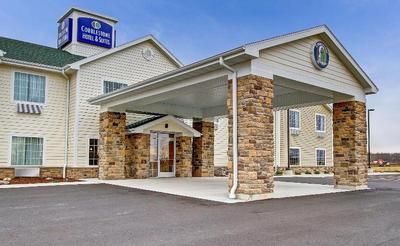 Cobblestone Hotel & Suites – Pulaski/Green Bay