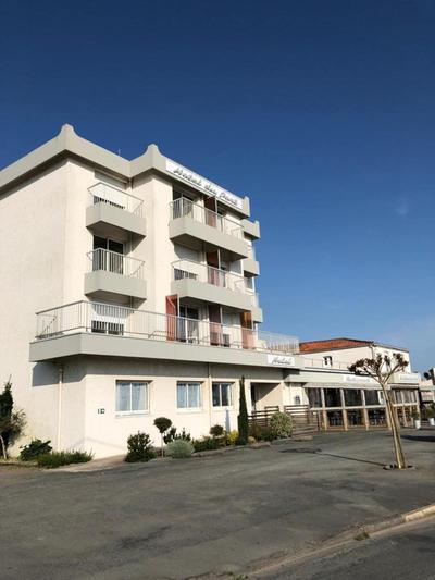 Hôtel du port