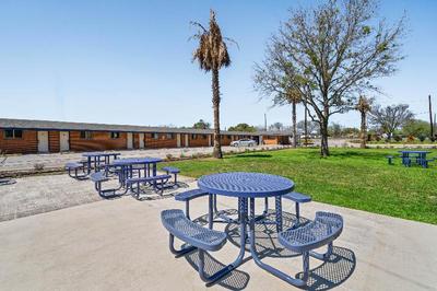 OYO Hotel Luling TX Downtown I-10/US-90