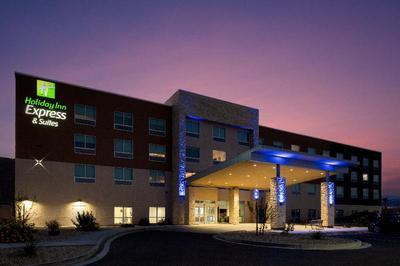 Holiday Inn Express & Suites Bullhead City