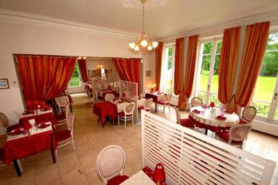 Logis Hostellerie Le Chatel