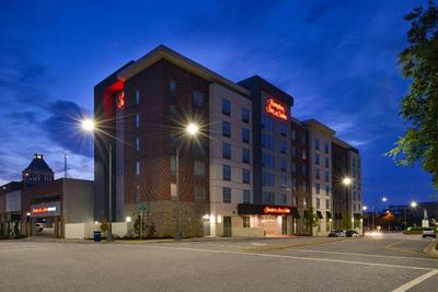 Hampton Inn & Suites Greensboro Downtown, NC